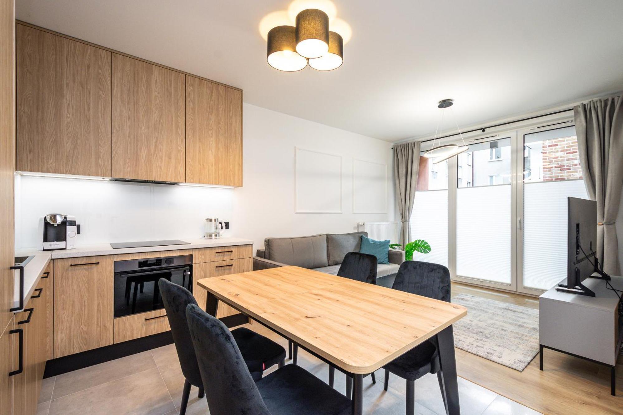 Apollo Prochowa 6 * Krakau